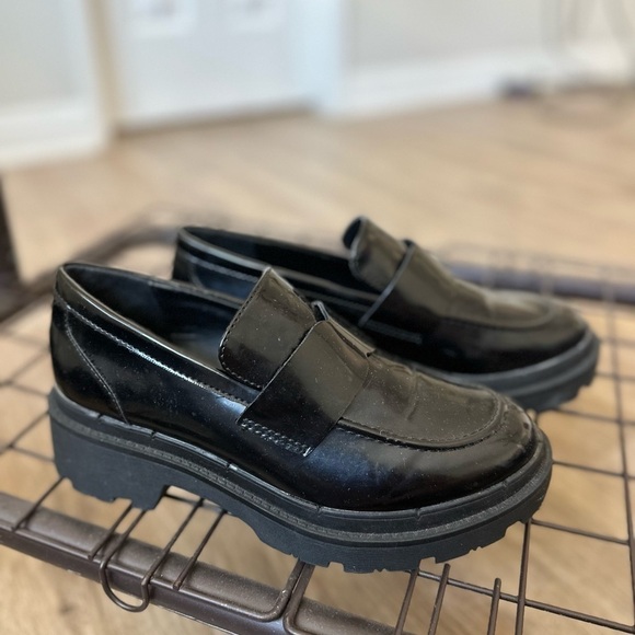 Blondo Chunky Black Loafers - Picture 4 of 4
